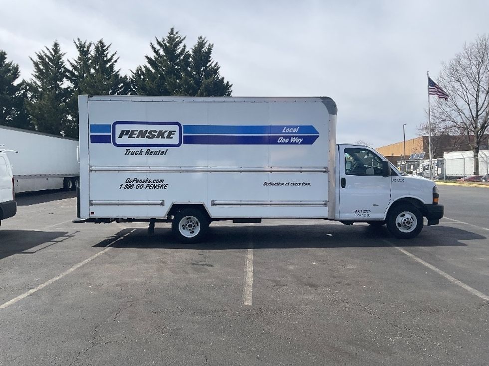 Light Duty Box Truck-Light and Medium Duty Trucks-GMC-2021-Savana G33903-Capitol Heights-MD-57,355\n\t\tmiles-$ 34,250 - Image 15