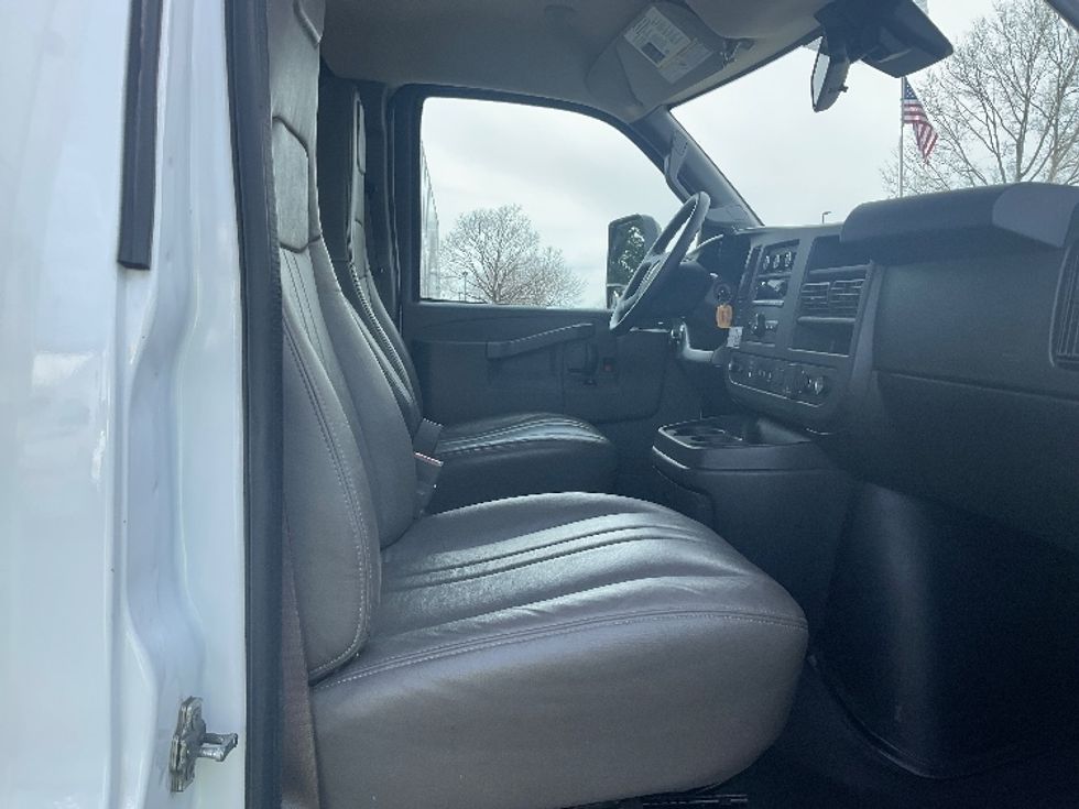 Light Duty Box Truck-Light and Medium Duty Trucks-GMC-2021-Savana G33903-Capitol Heights-MD-57,355\n\t\tmiles-$ 34,250 - Image 22