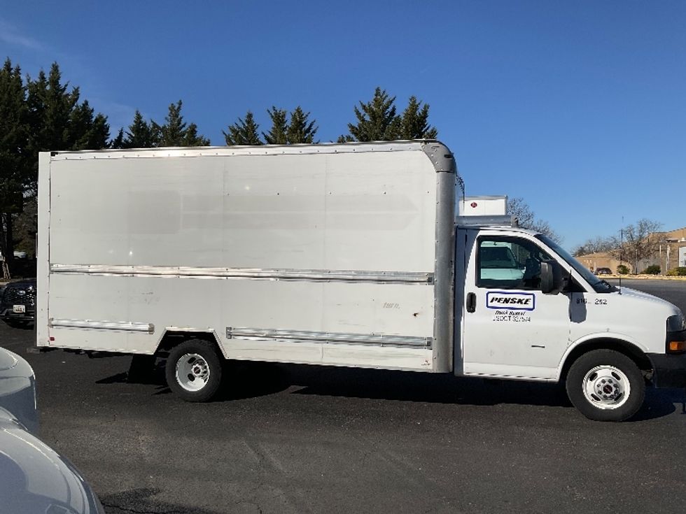 Light Duty Box Truck-Light and Medium Duty Trucks-GMC-2021-Savana G33903-Capitol Heights-MD-59,578\n\t\tmiles-$ 35,750 - Image 15