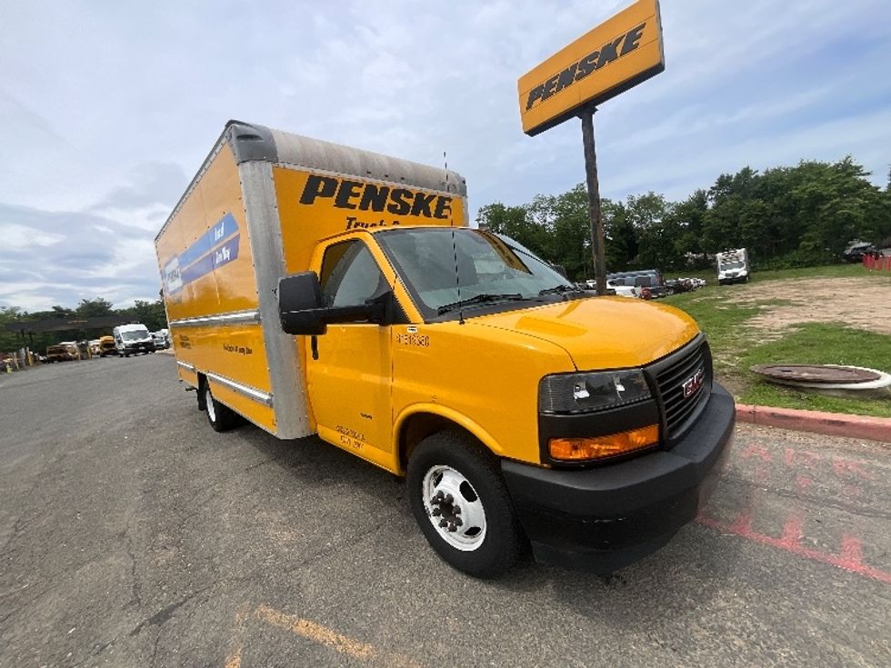 Light Duty Box Truck-Light and Medium Duty Trucks-GMC-2021-Savana G33903-Capitol Heights-MD-63,916\n\t\tmiles-$ 28,250 - Image 1