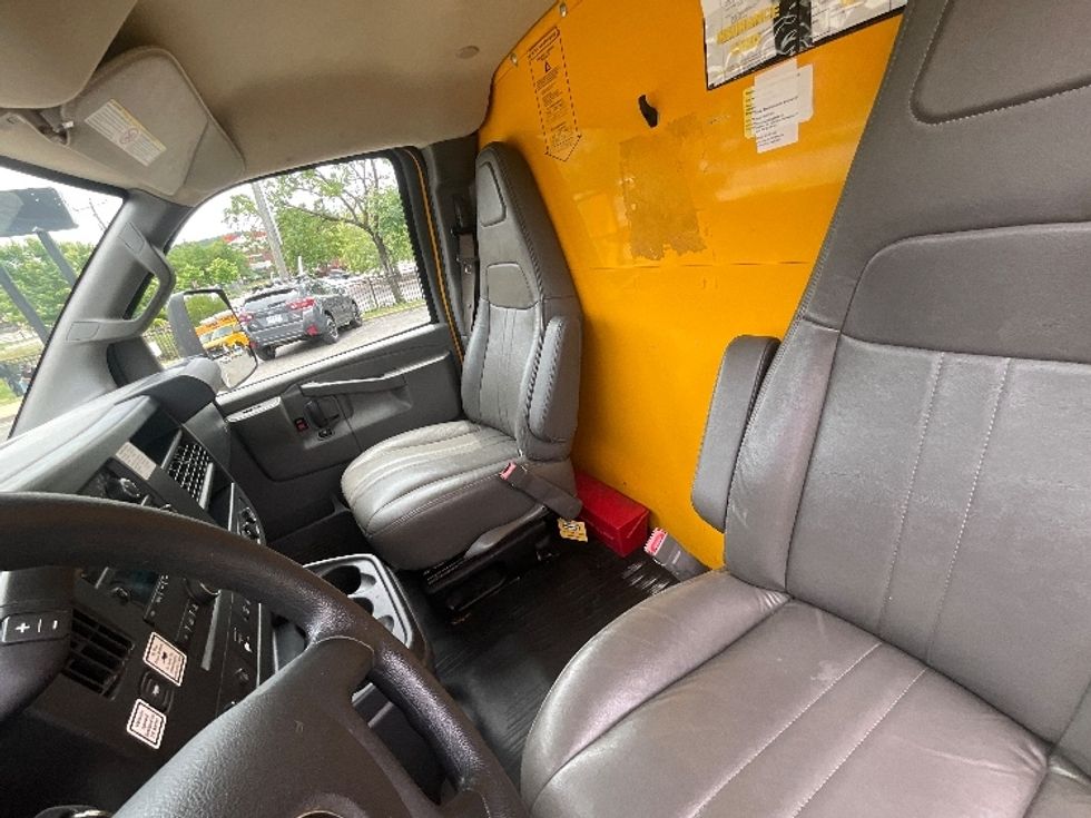 Light Duty Box Truck-Light and Medium Duty Trucks-GMC-2021-Savana G33903-Capitol Heights-MD-63,916\n\t\tmiles-$ 28,250 - Image 19