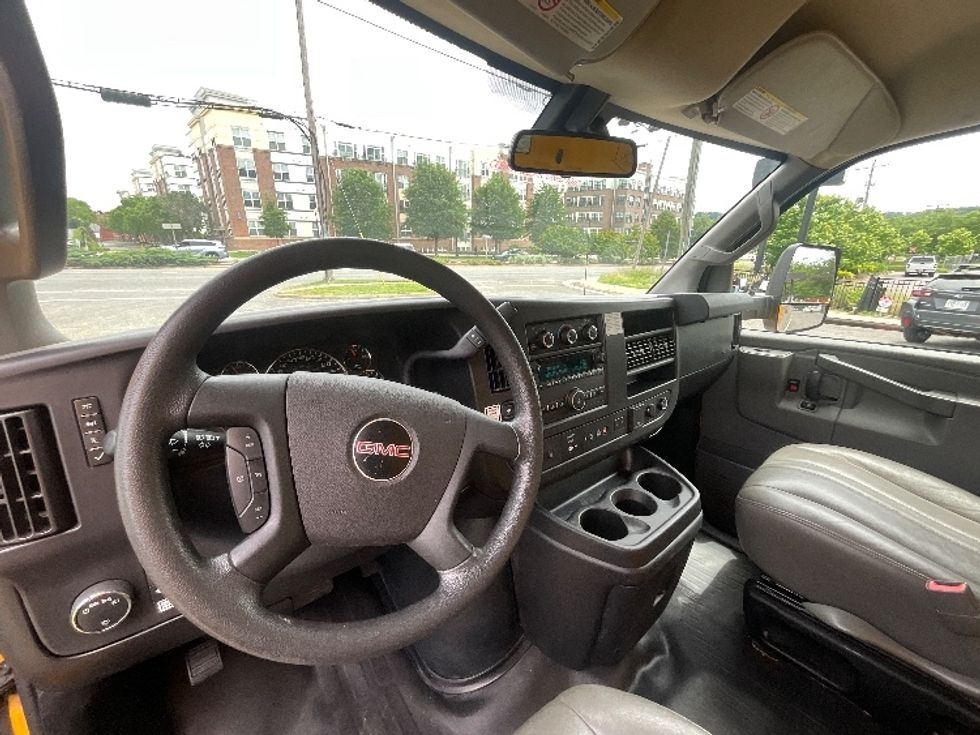 Light Duty Box Truck-Light and Medium Duty Trucks-GMC-2021-Savana G33903-Capitol Heights-MD-63,916\n\t\tmiles-$ 28,250 - Image 17