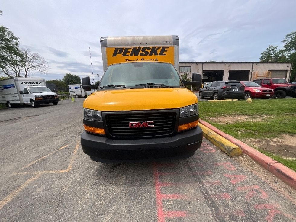 Light Duty Box Truck-Light and Medium Duty Trucks-GMC-2021-Savana G33903-Capitol Heights-MD-63,916\n\t\tmiles-$ 28,250 - Image 2