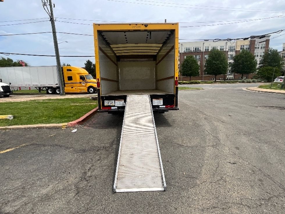 Light Duty Box Truck-Light and Medium Duty Trucks-GMC-2021-Savana G33903-Capitol Heights-MD-63,916\n\t\tmiles-$ 28,250 - Image 9