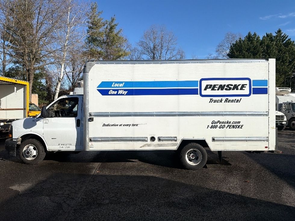 Light Duty Box Truck-Light and Medium Duty Trucks-GMC-2021-Savana G33903-Capitol Heights-MD-86,743\n\t\tmiles-$ 30,000 - Image 12