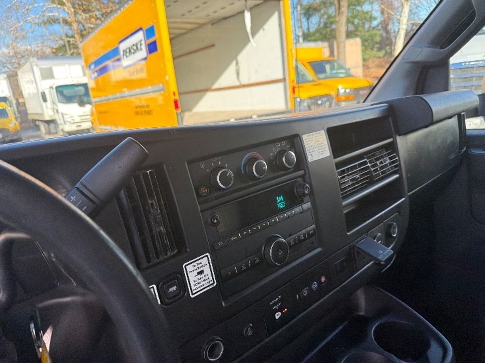 Light Duty Box Truck-Light and Medium Duty Trucks-GMC-2021-Savana G33903-Capitol Heights-MD-86,743\n\t\tmiles-$ 30,000 - Image 18