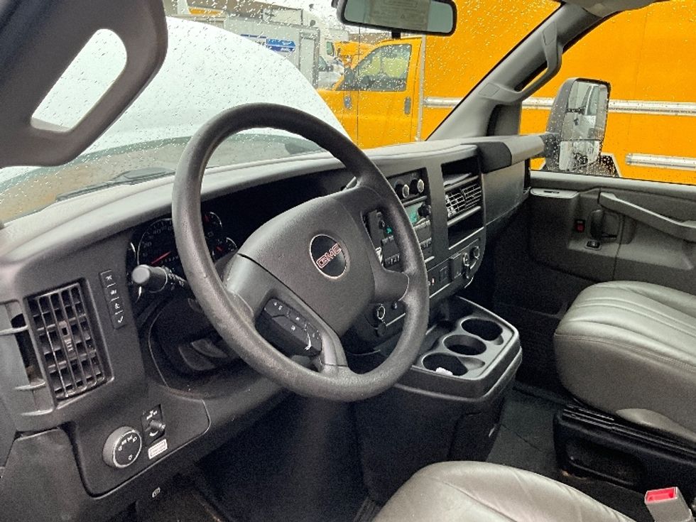Light Duty Box Truck-Light and Medium Duty Trucks-GMC-2021-Savana G33903-Capitol Heights-MD-87,898\n\t\tmiles-$ 30,000 - Image 17