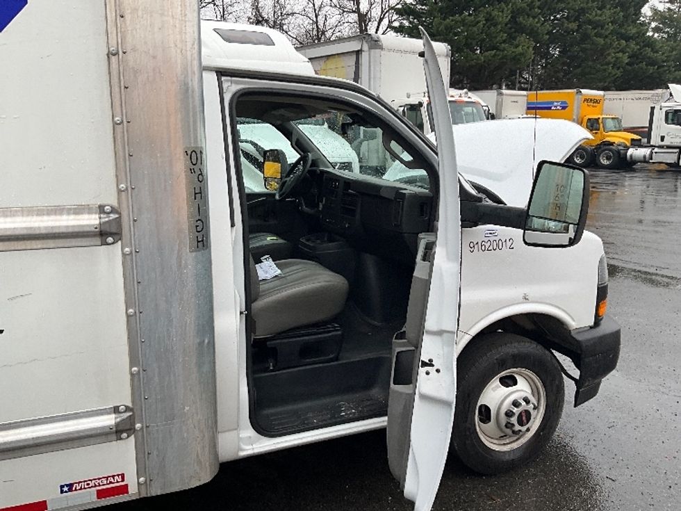 Light Duty Box Truck-Light and Medium Duty Trucks-GMC-2021-Savana G33903-Capitol Heights-MD-87,898\n\t\tmiles-$ 30,000 - Image 20