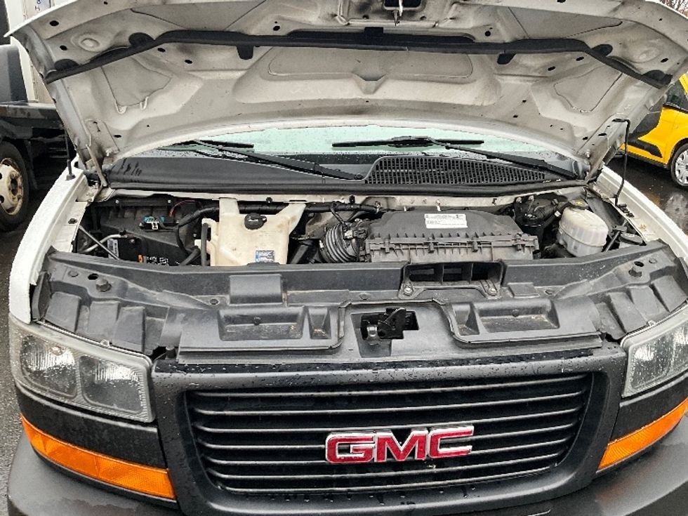 Light Duty Box Truck-Light and Medium Duty Trucks-GMC-2021-Savana G33903-Capitol Heights-MD-87,898\n\t\tmiles-$ 30,000 - Image 24