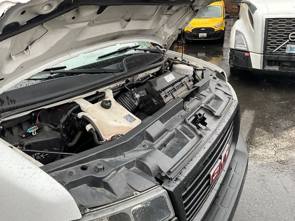 Light Duty Box Truck-Light and Medium Duty Trucks-GMC-2021-Savana G33903-Capitol Heights-MD-87,898\n\t\tmiles-$ 30,000 - Image 23