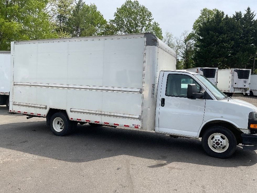 Light Duty Box Truck-Light and Medium Duty Trucks-GMC-2021-Savana G33903-Capitol Heights-MD-89,002\n\t\tmiles-$ 30,750 - Image 15