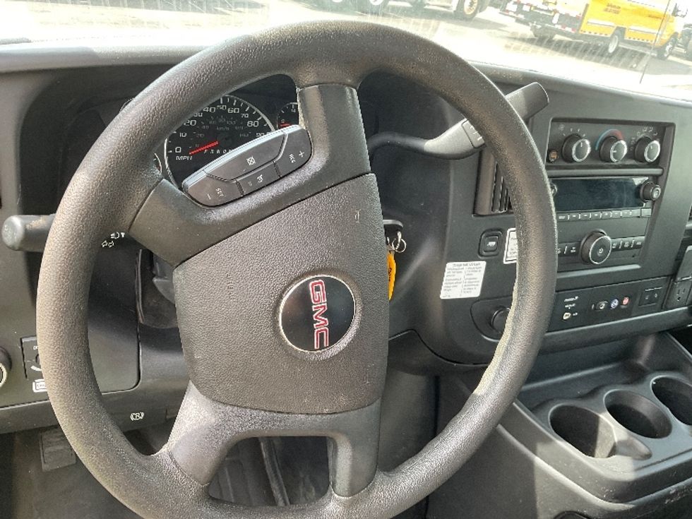 Light Duty Box Truck-Light and Medium Duty Trucks-GMC-2021-Savana G33903-Capitol Heights-MD-89,002\n\t\tmiles-$ 30,750 - Image 18