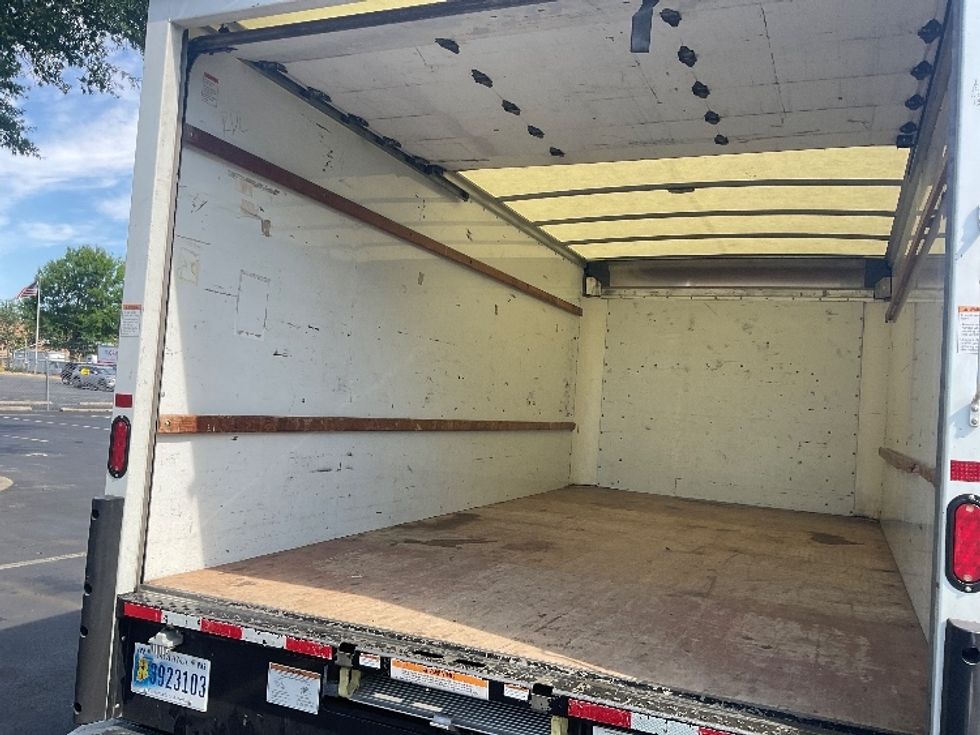 Light Duty Box Truck-Light and Medium Duty Trucks-GMC-2021-Savana G33903-Capitol Heights-MD-95,151\n\t\tmiles-$ 29,250 - Image 11