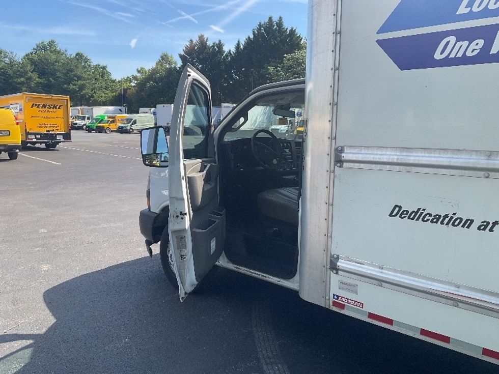 Light Duty Box Truck-Light and Medium Duty Trucks-GMC-2021-Savana G33903-Capitol Heights-MD-95,151\n\t\tmiles-$ 29,250 - Image 16