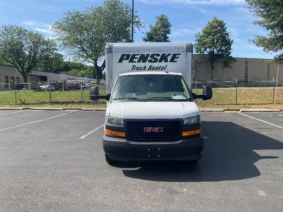 Light Duty Box Truck-Light and Medium Duty Trucks-GMC-2021-Savana G33903-Capitol Heights-MD-95,151\n\t\tmiles-$ 29,250 - Image 2