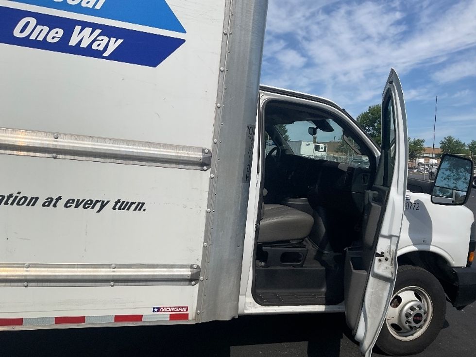 Light Duty Box Truck-Light and Medium Duty Trucks-GMC-2021-Savana G33903-Capitol Heights-MD-95,151\n\t\tmiles-$ 29,250 - Image 20