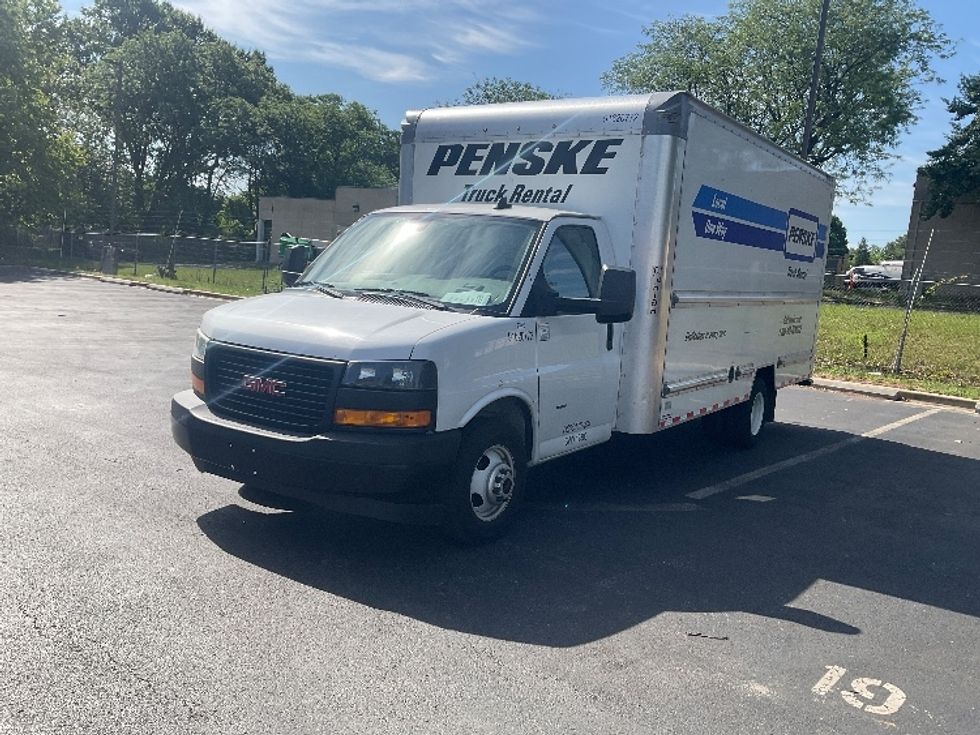 Light Duty Box Truck-Light and Medium Duty Trucks-GMC-2021-Savana G33903-Capitol Heights-MD-95,151\n\t\tmiles-$ 29,250 - Image 3