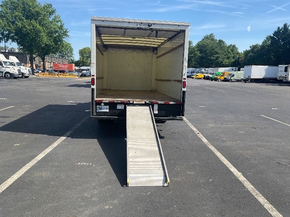 Light Duty Box Truck-Light and Medium Duty Trucks-GMC-2021-Savana G33903-Capitol Heights-MD-95,151\n\t\tmiles-$ 29,250 - Image 9