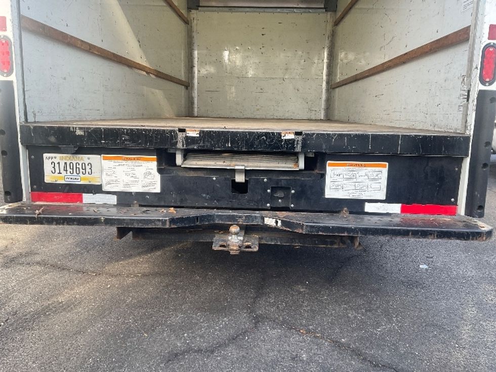 Light Duty Box Truck-Light and Medium Duty Trucks-GMC-2021-Savana G33903-Capitol Heights-MD-96,780\n\t\tmiles-$ 29,000 - Image 10