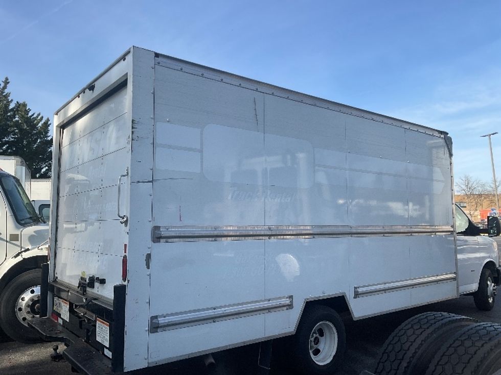 Light Duty Box Truck-Light and Medium Duty Trucks-GMC-2021-Savana G33903-Capitol Heights-MD-96,780\n\t\tmiles-$ 29,000 - Image 13