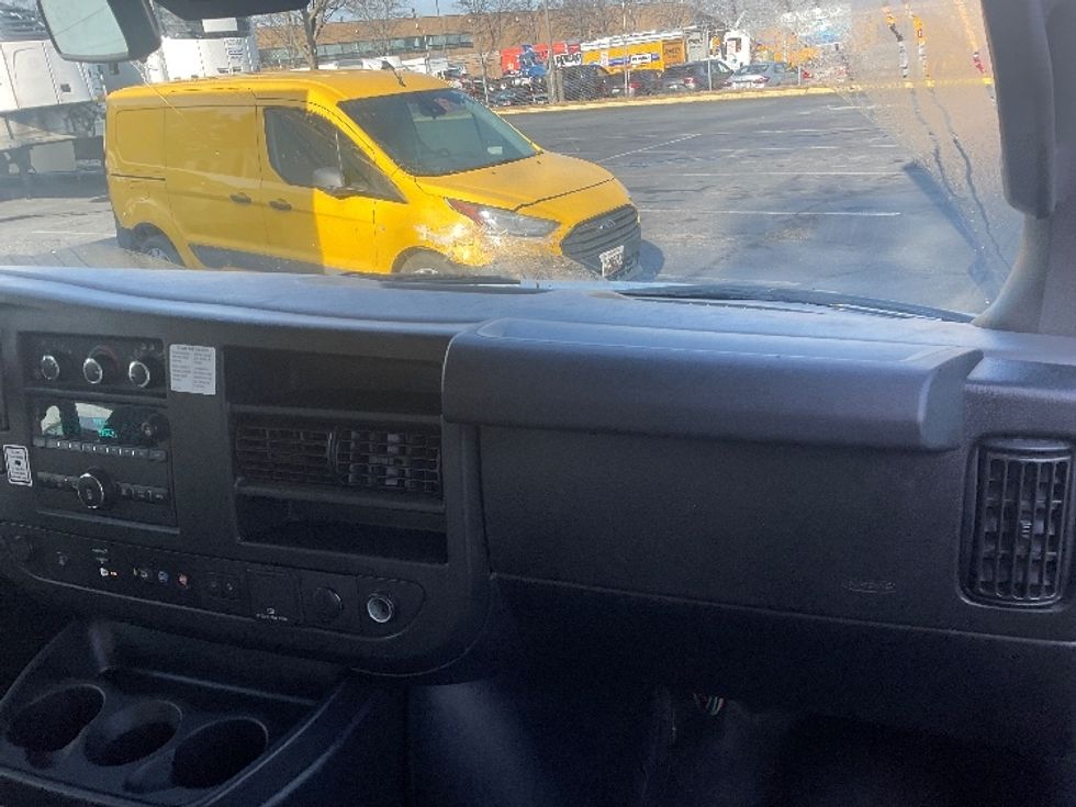 Light Duty Box Truck-Light and Medium Duty Trucks-GMC-2021-Savana G33903-Capitol Heights-MD-96,780\n\t\tmiles-$ 29,000 - Image 21