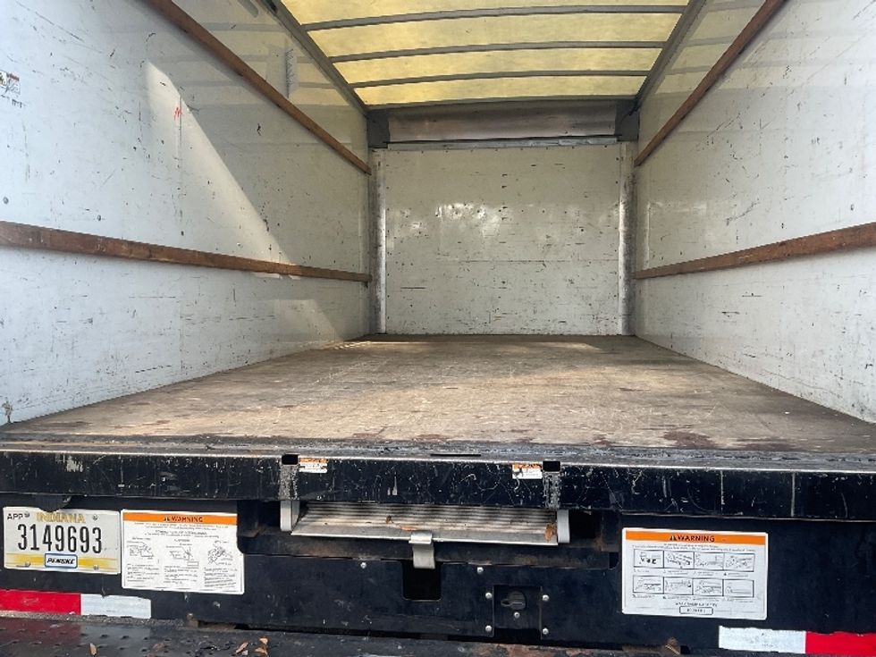 Light Duty Box Truck-Light and Medium Duty Trucks-GMC-2021-Savana G33903-Capitol Heights-MD-96,780\n\t\tmiles-$ 29,000 - Image 9