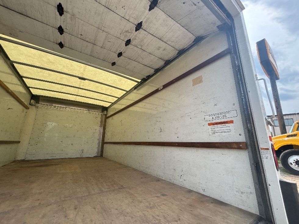 Light Duty Box Truck-Light and Medium Duty Trucks-GMC-2021-Savana G33903-Carrollton-TX-130,094\n\t\tmiles-$ 25,250 - Image 12