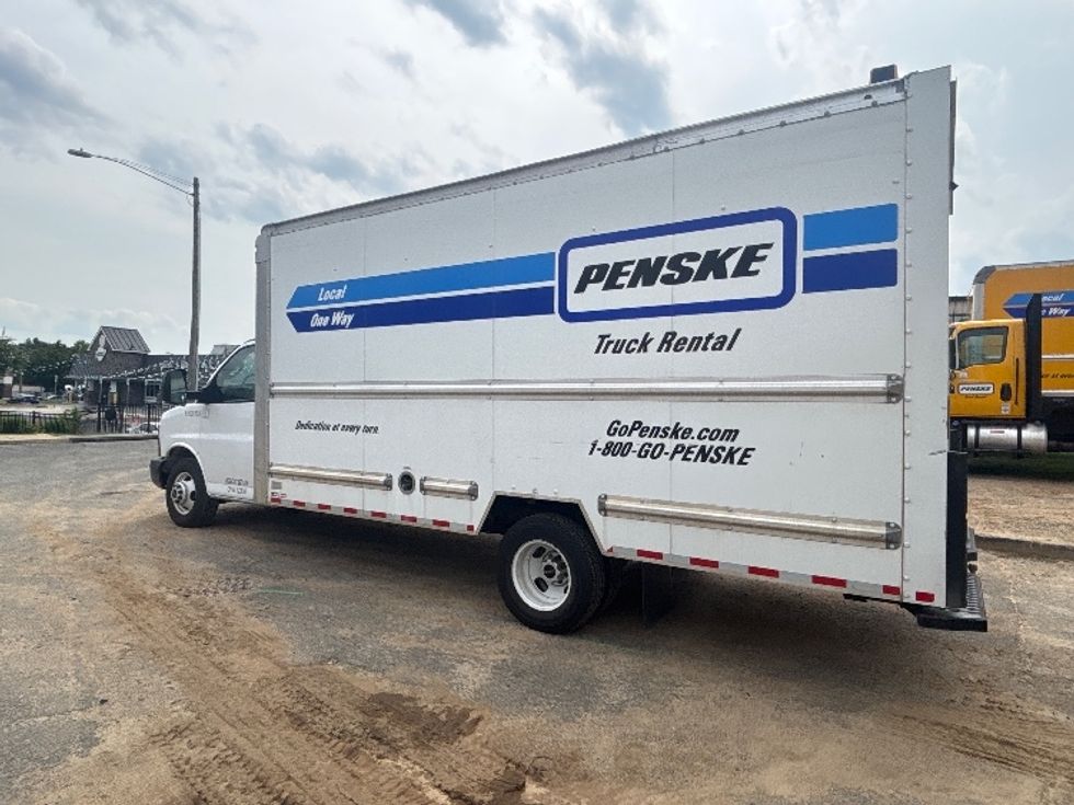 Light Duty Box Truck-Light and Medium Duty Trucks-GMC-2021-Savana G33903-Carrollton-TX-130,094\n\t\tmiles-$ 25,250 - Image 4