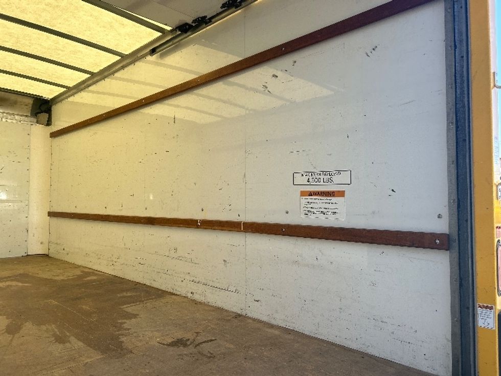 Light Duty Box Truck-Light and Medium Duty Trucks-GMC-2021-Savana G33903-Carson-CA-72,571\n\t\tmiles-$ 30,250 - Image 12