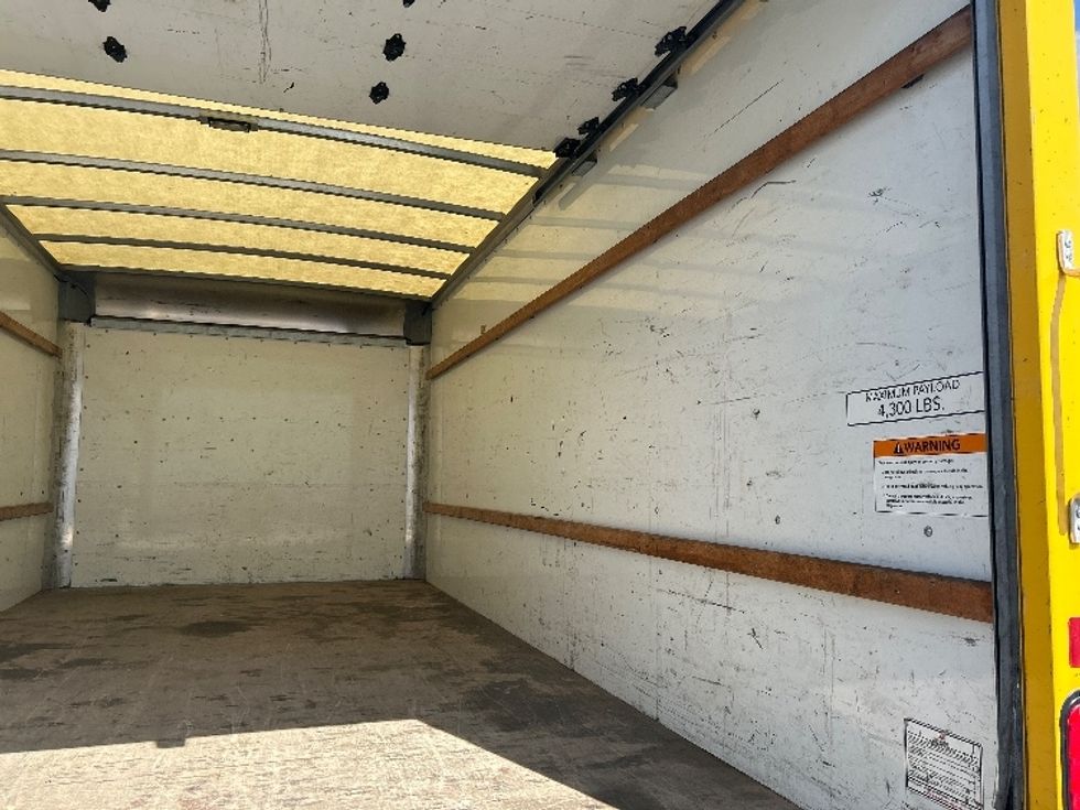 Light Duty Box Truck-Light and Medium Duty Trucks-GMC-2021-Savana G33903-Carson-CA-73,553\n\t\tmiles-$ 29,250 - Image 12