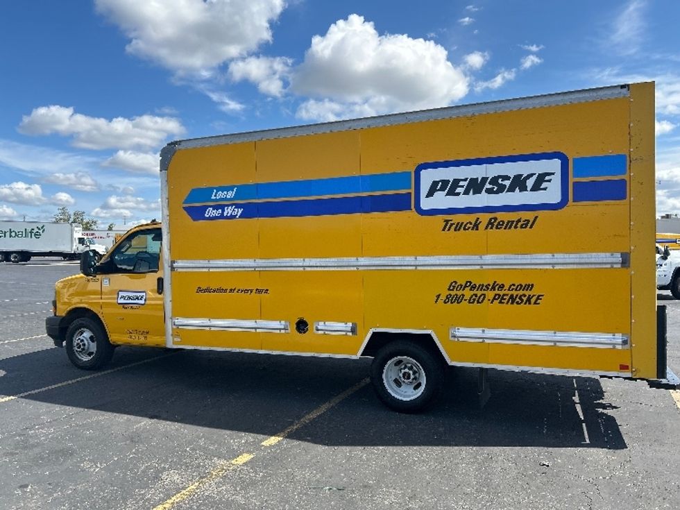 Light Duty Box Truck-Light and Medium Duty Trucks-GMC-2021-Savana G33903-Carson-CA-73,553\n\t\tmiles-$ 29,250 - Image 15
