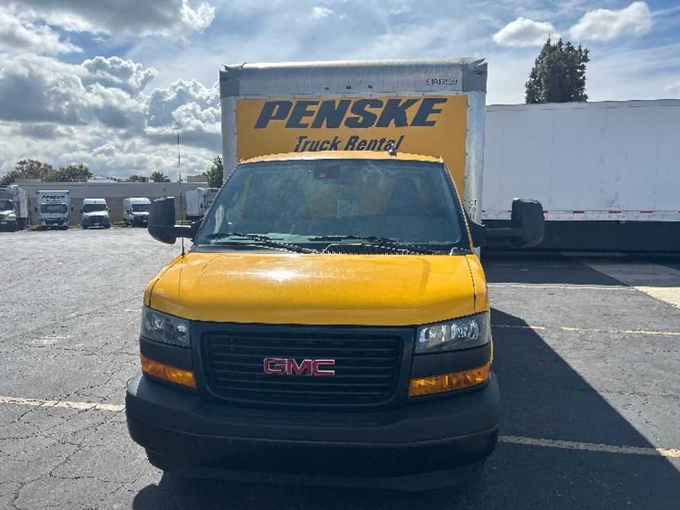 Light Duty Box Truck-Light and Medium Duty Trucks-GMC-2021-Savana G33903-Carson-CA-73,553\n\t\tmiles-$ 29,250 - Image 2