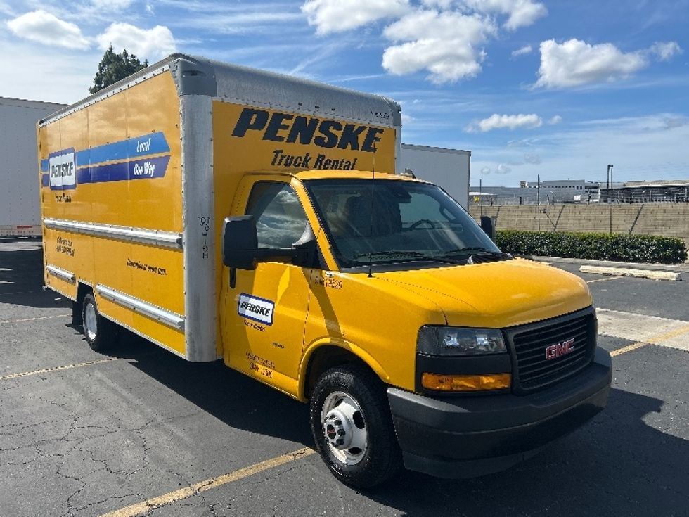 Light Duty Box Truck-Light and Medium Duty Trucks-GMC-2021-Savana G33903-Carson-CA-73,553\n\t\tmiles-$ 29,250 - Image 3