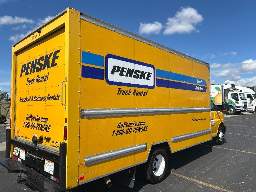 Light Duty Box Truck-Light and Medium Duty Trucks-GMC-2021-Savana G33903-Carson-CA-73,553\n\t\tmiles-$ 29,250 - Image 6