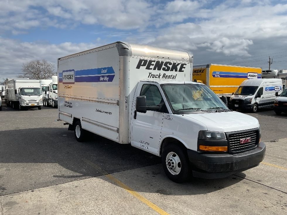 Light Duty Box Truck-Light and Medium Duty Trucks-GMC-2021-Savana G33903-Central Islip-NY-105,619\n\t\tmiles-$ 31,000 - Image 1