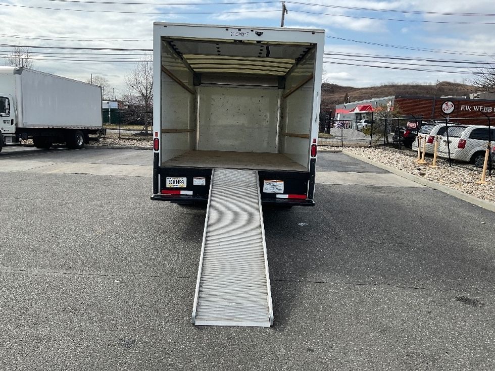 Light Duty Box Truck-Light and Medium Duty Trucks-GMC-2021-Savana G33903-Central Islip-NY-105,619\n\t\tmiles-$ 31,000 - Image 9