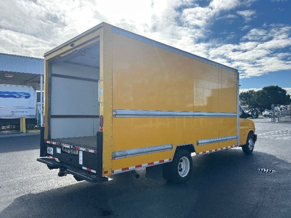 Light Duty Box Truck-Light and Medium Duty Trucks-GMC-2021-Savana G33903-Ceres-CA-123,974\n\t\tmiles-$ 24,750 - Image 13