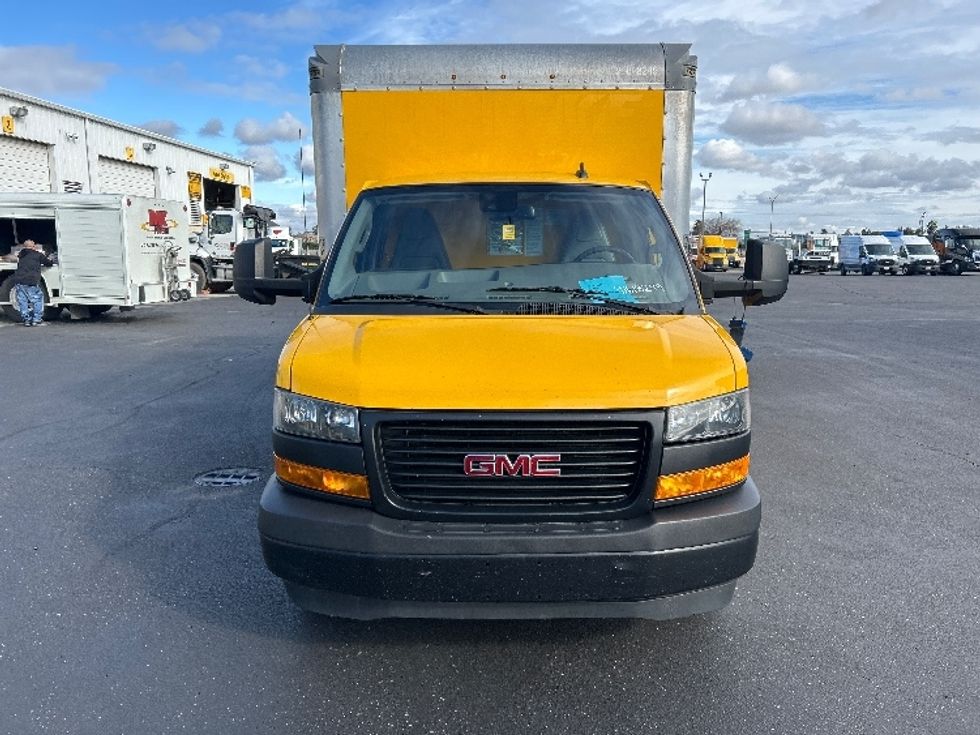Light Duty Box Truck-Light and Medium Duty Trucks-GMC-2021-Savana G33903-Ceres-CA-123,974\n\t\tmiles-$ 24,750 - Image 2