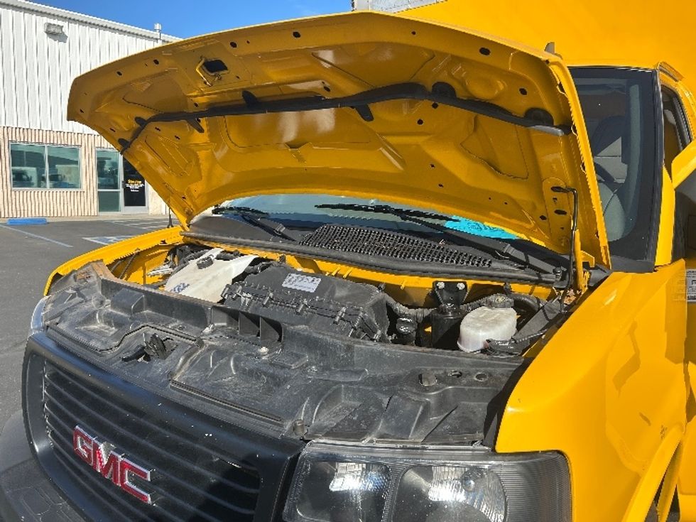 Light Duty Box Truck-Light and Medium Duty Trucks-GMC-2021-Savana G33903-Ceres-CA-123,974\n\t\tmiles-$ 24,750 - Image 24