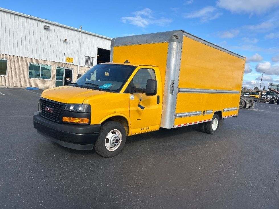Light Duty Box Truck-Light and Medium Duty Trucks-GMC-2021-Savana G33903-Ceres-CA-123,974\n\t\tmiles-$ 24,750 - Image 3