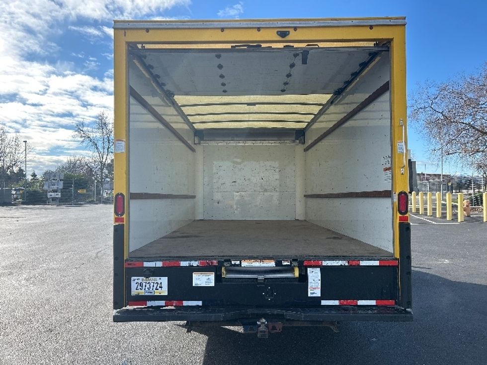 Light Duty Box Truck-Light and Medium Duty Trucks-GMC-2021-Savana G33903-Ceres-CA-123,974\n\t\tmiles-$ 24,750 - Image 9