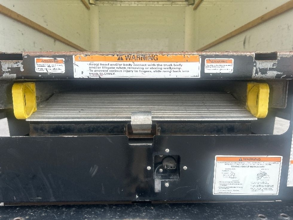 Light Duty Box Truck-Light and Medium Duty Trucks-GMC-2021-Savana G33903-Chandler-AZ-54,010\n\t\tmiles-$ 35,000 - Image 27