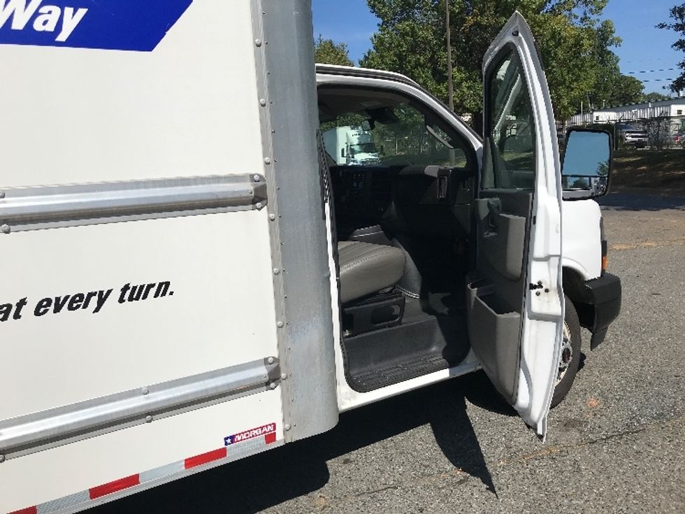 Light Duty Box Truck-Light and Medium Duty Trucks-GMC-2021-Savana G33903-Charlotte-NC-104,253\n\t\tmiles-$ 30,500 - Image 19