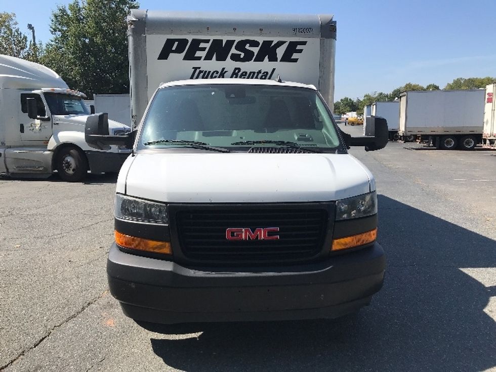Light Duty Box Truck-Light and Medium Duty Trucks-GMC-2021-Savana G33903-Charlotte-NC-104,253\n\t\tmiles-$ 30,500 - Image 2