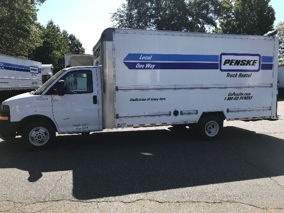 Light Duty Box Truck-Light and Medium Duty Trucks-GMC-2021-Savana G33903-Charlotte-NC-104,253\n\t\tmiles-$ 30,500 - Image 4