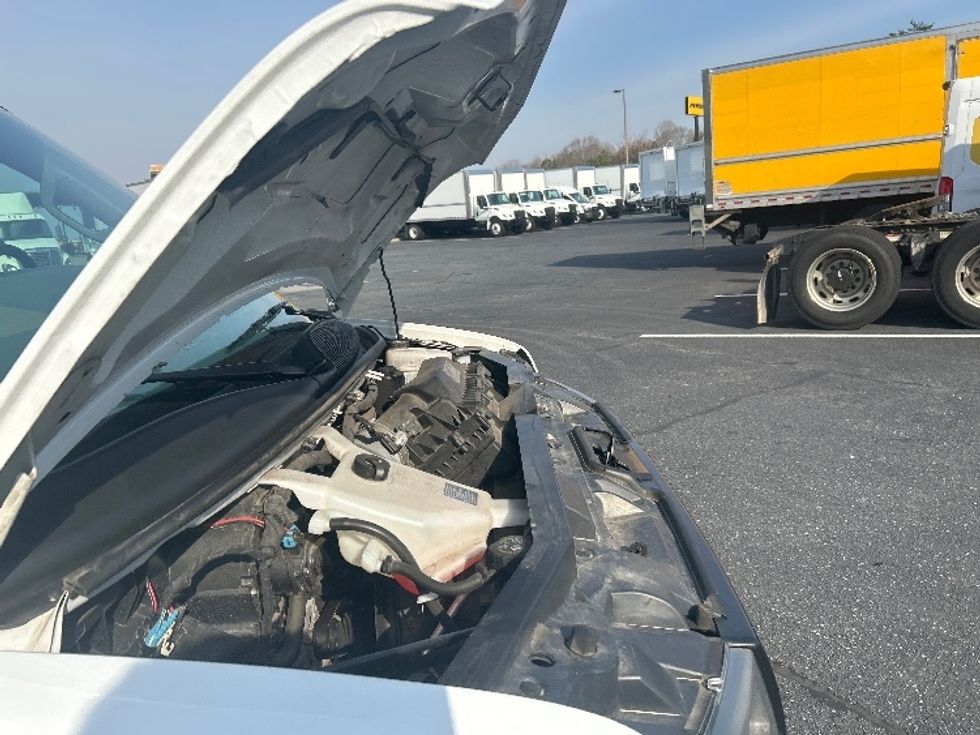 Light Duty Box Truck-Light and Medium Duty Trucks-GMC-2021-Savana G33903-Charlotte-NC-107,995\n\t\tmiles-$ 32,000 - Image 23