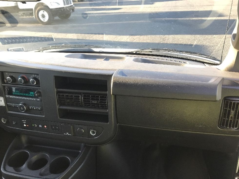 Light Duty Box Truck-Light and Medium Duty Trucks-GMC-2021-Savana G33903-Charlotte-NC-109,640\n\t\tmiles-$ 30,000 - Image 21