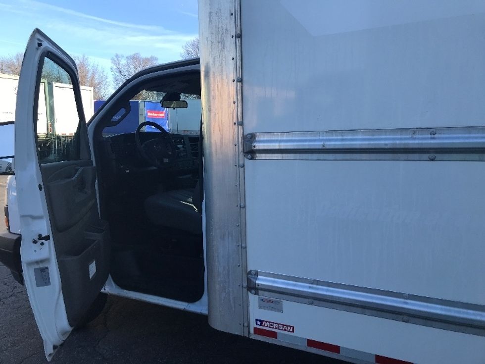Light Duty Box Truck-Light and Medium Duty Trucks-GMC-2021-Savana G33903-Charlotte-NC-110,468\n\t\tmiles-$ 30,000 - Image 15