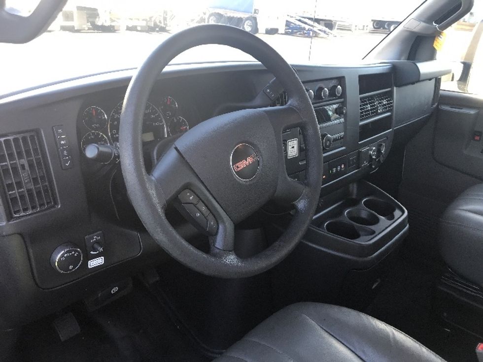 Light Duty Box Truck-Light and Medium Duty Trucks-GMC-2021-Savana G33903-Charlotte-NC-110,468\n\t\tmiles-$ 30,000 - Image 16