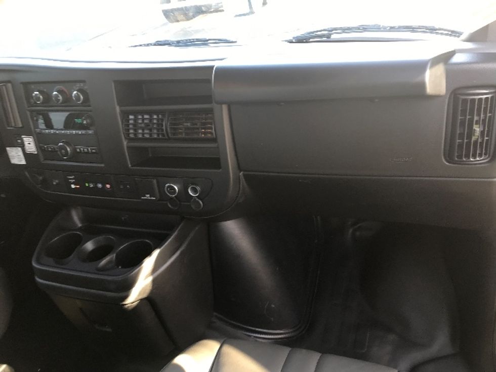 Light Duty Box Truck-Light and Medium Duty Trucks-GMC-2021-Savana G33903-Charlotte-NC-110,468\n\t\tmiles-$ 30,000 - Image 20